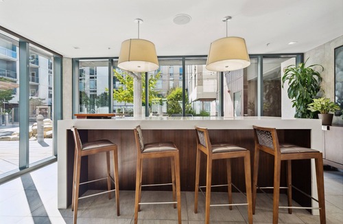 Mission Bay Apartment | Mission Bay 1 BR w/Office by Anyplace - 11450