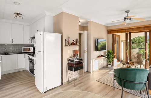Sandown Apartment | Modern 1 BR w/ King Bed in the Heart of Sandton
