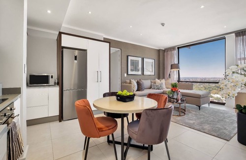 Greater Johannesburg Metropolitan Area Apartment | Modern 2-bedroom Executive apartment with WiFi, in Masingita Towers Sandton