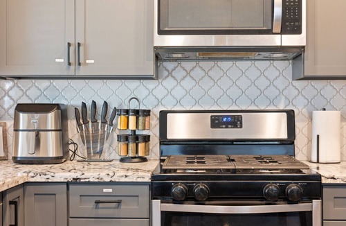 Southwestern Sacramento House | Modern 3BR Home in South Sac - Patio - Parking