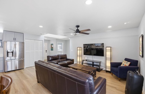 Edenvale House | Modern 4BR Home, Sleeps 9, Near Silicon Valley