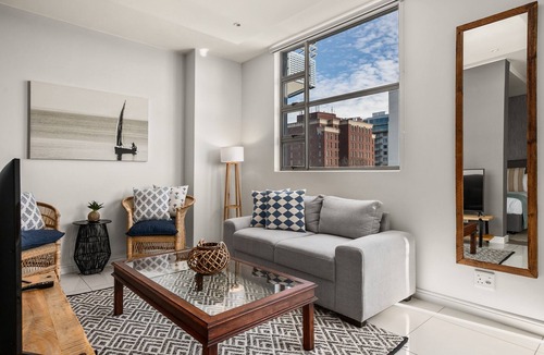 Greater Johannesburg Metropolitan Area Apartment | Modern And Trendy 1 Bed Across From Rosebank Mall