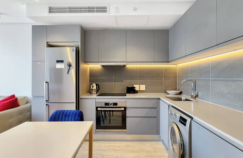 Bo'Kaap Apartment | Modern City Haven | City and Mountain Views