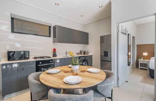 Port Zimbali Apartment | Modern Coastal 1 BDR, Pool & Sauna