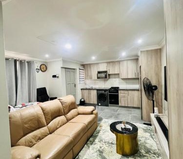 Vanderbijlpark Apartment | Modern Comfort with Easy Access Everywhere
