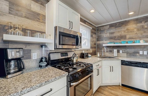 Lakeside Park Cabin | Modern Hideaway with Hot Tub & Firepit - Walk to Beach & Heavenly Village
