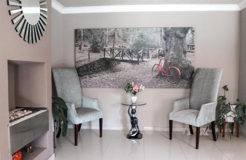 Moreleta Park House | Modern Home in Pretoria near Menlyn Mall