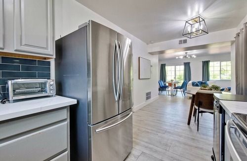 West San Jose Apartment | Modern Home near Santana Row, San Jose
