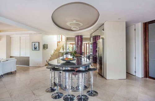 Elgin House | Modern House In Opulent Setting