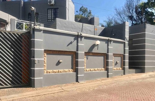 Sandown House | Modern One Bedroom Apartment in Heart of Sandton