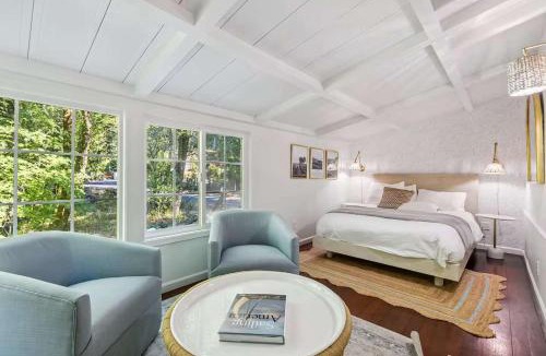 Kenwood House | Modern Organic Home with Backyard Creek near State Park