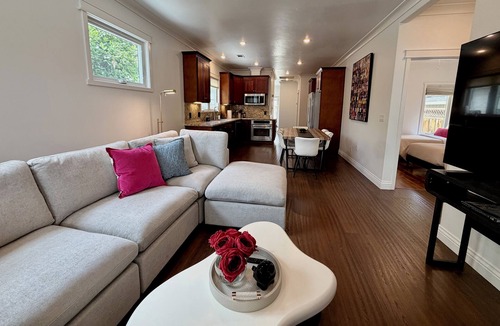 San Jose House | Modern San Jose retreat for 6, 3-bedrooms, 2-bath.