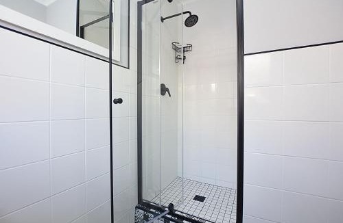 Flamingo Vlei Apartment | Modern Studio Apartment in Blouberg