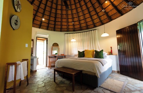 Hoedspruit Cabin | Mohlabetsi Safari Lodge