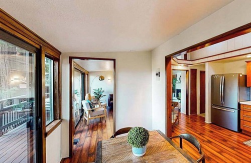 Monte Rio House | Monte Rio 1BR hideaway above the Russian River — hot tub, dogs OK