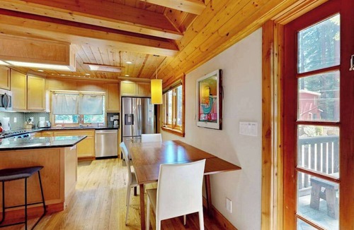 Northwood House | Monte Rio 2BR A-frame cabin with private hot tub — dog friendly