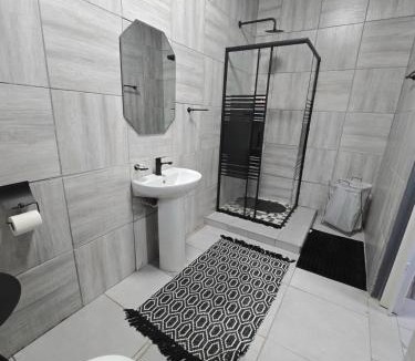 Kimberley Apartment | Moo Manor Flat 1