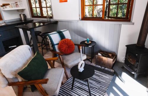 Bitou Cabin | Moonshine on Whiskey Creek