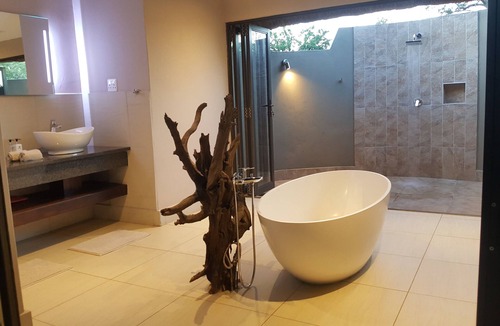Pilanesberg National Park Cabin | Morokolo Safari Lodge