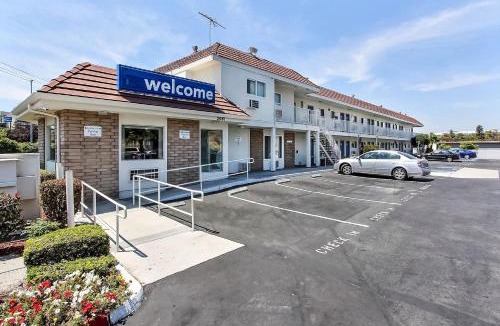 North San Jose Hotel | Motel 6-San Jose, CA - Airport