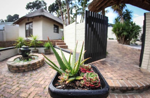 Somerset West House | Motel ∙ 8 guests
