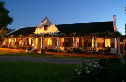 Bonnievale House | Motel ∙ 8 guests