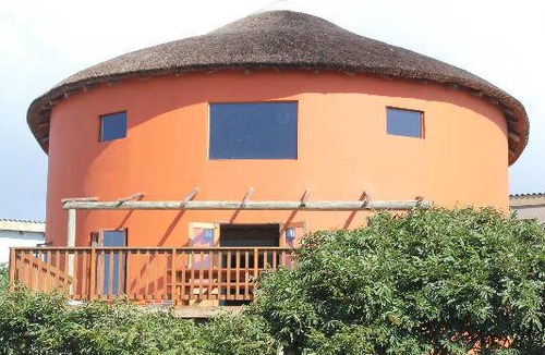 Lutsheni House | Motel ∙ 8 guests