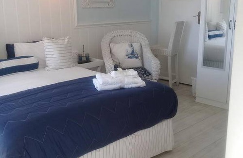 Simon's Town House | Motel ∙ 8 guests