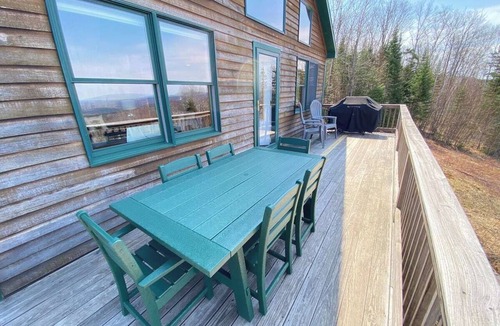 Bethlehem Cabin | Mountain View Escape - Stunning Views! Bethlehem, NH Cabin Near Skiing & Hiking