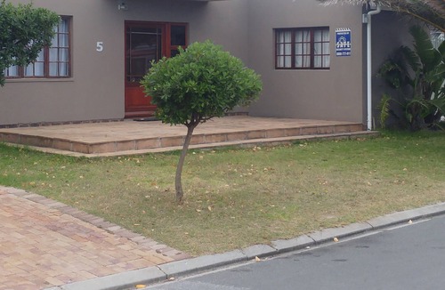 Franskraal House | Mountain View Holiday Home - Franskraal