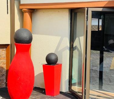 Thembisile House | Mpisana boutique guesthouse