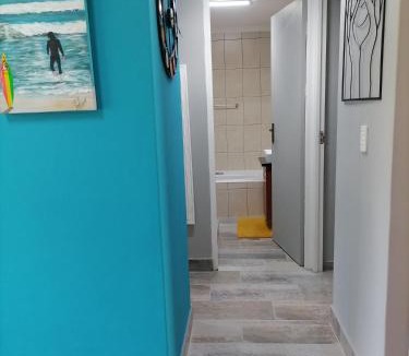 Muizenberg Apartment | Muizenberg Mountain View Apartment