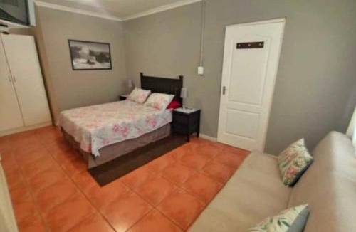 Goodwood Apartment | N-One Self Catering