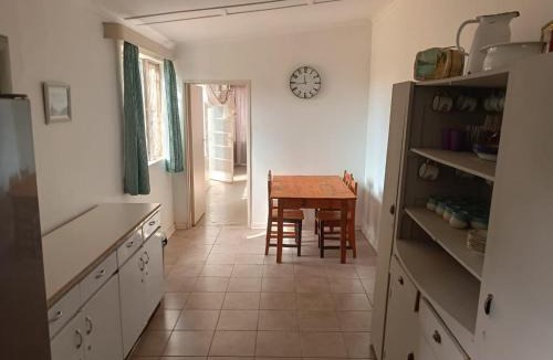 Kai !Garib House | 'n Ou Huis in Keimoes