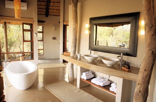 Ladysmith Cabin | Nambiti Plains Private Game Lodge