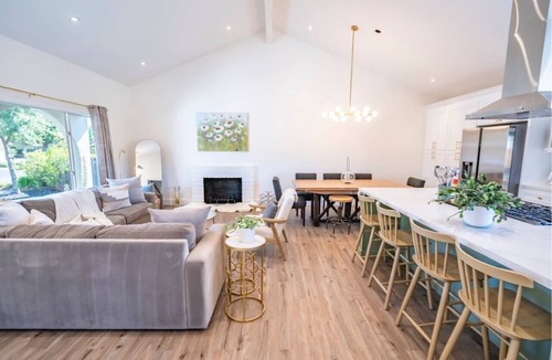 Napa House | Napa Family Estate | Guest House + Hot Tub