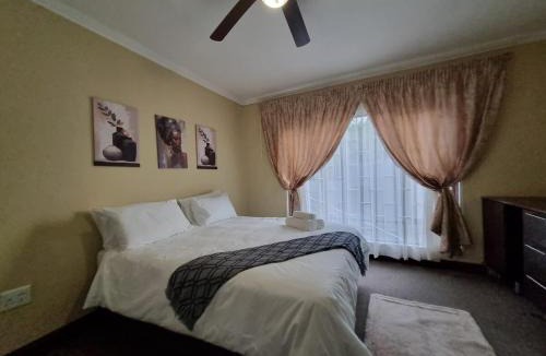 Greater Johannesburg Metropolitan Area House | Nature Meets Comfort Quellerinas Quiet Gem