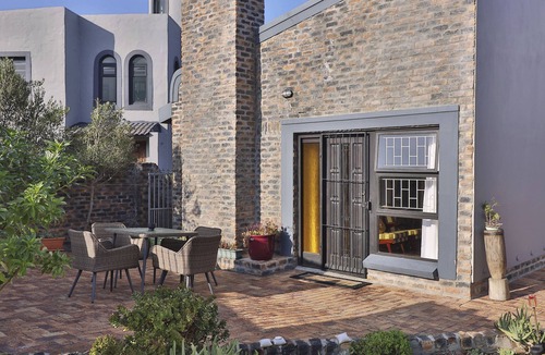 Hermanus Apartment | Nautical @ Salt Shore Studios, luxury mountain facing studio apartment