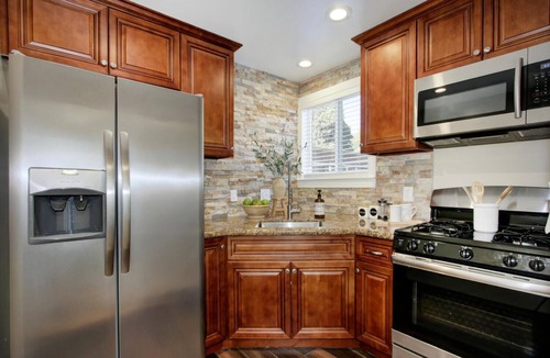 Sacramento House | Near Downtown – Catch a Game, Soak in the Hot Tub & Explore