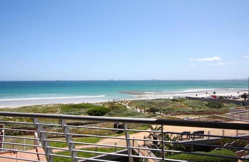 Lagoon Beach Apartment | Neptune Isle