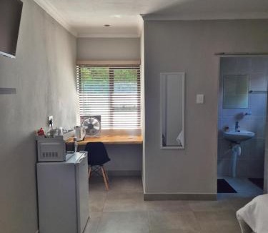 Kokstad Bed & Breakfast | Nest On Main