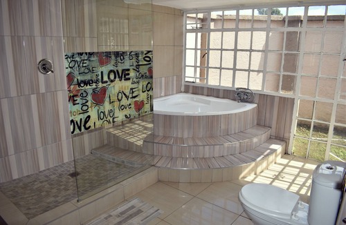 Benoni Bed & Breakfast | Nestled in the quite country side with lots of trees for the well deserved rest.