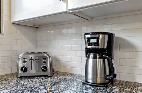 Serramonte House | New! 3BR Stylish Home near San Francisco & Airport