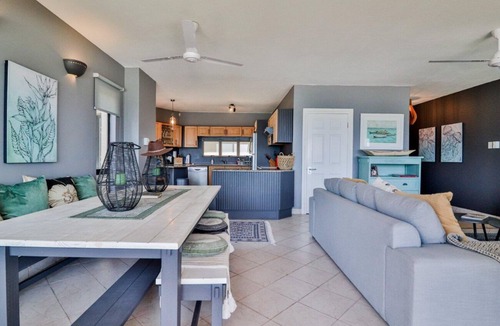 Tinley Manor Villa | NEW-Beachfront cosy house, Dolphincoast, Tinley Manor w. AC "4.92" at airbn