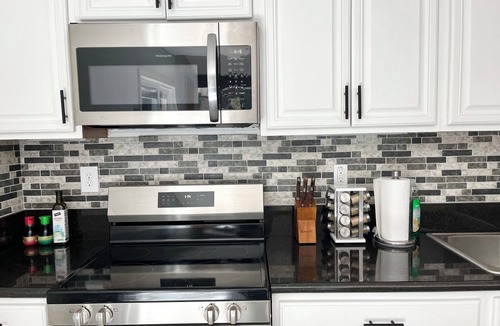 Citrus Heights House | NEW cozy beautiful home with pool hot tub in a quiet neighborhood NOPARTYALLOWED