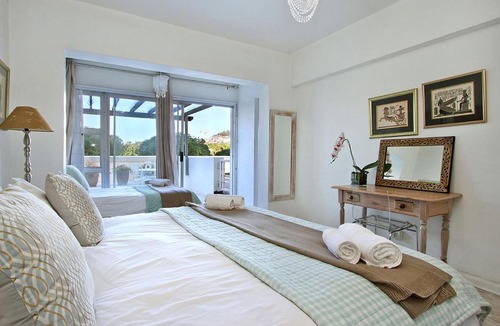Mouille Point Apartment | New Cumberland