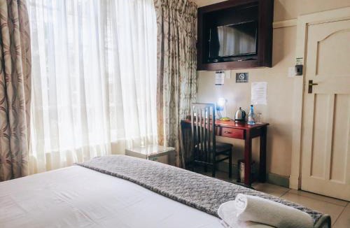 Scottsville Bed & Breakfast | New England Guest House by Ilawu
