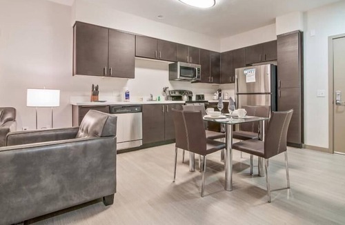 Mountain View Apartment | New Listing! Beautiful 1BR in Downtown | Pool & Gym