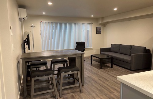 Oakland Condo | New Luxury 2-Bedroom Apt Near Lake Merritt with AC