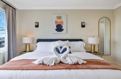 Westlake House | NEW! Peaceful 3BR w/KING bed+Parking #Nr SF & FWY